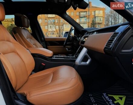 Білий Ленд Ровер Рендж Ровер, об'ємом двигуна 4.37 л та пробігом 105 тис. км за 64999 $, фото 38 на Automoto.ua