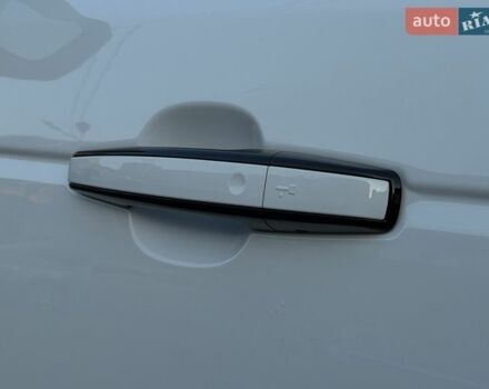 Білий Ленд Ровер Рендж Ровер, об'ємом двигуна 4.37 л та пробігом 105 тис. км за 64999 $, фото 18 на Automoto.ua