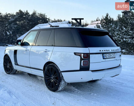 Белый Ленд Ровер Рендж Ровер, объемом двигателя 3 л и пробегом 74 тыс. км за 56000 $, фото 10 на Automoto.ua