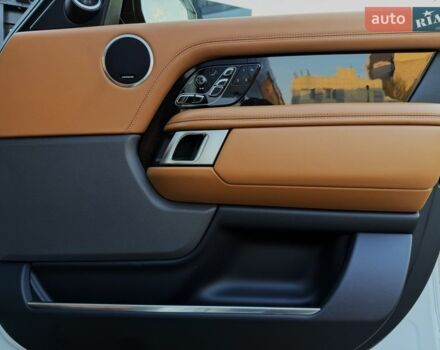 Білий Ленд Ровер Рендж Ровер, об'ємом двигуна 4.37 л та пробігом 105 тис. км за 64999 $, фото 37 на Automoto.ua