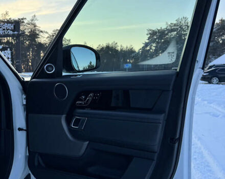 Белый Ленд Ровер Рендж Ровер, объемом двигателя 3 л и пробегом 74 тыс. км за 56000 $, фото 28 на Automoto.ua