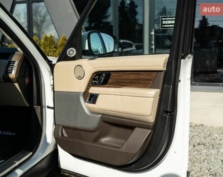 Белый Ленд Ровер Рендж Ровер, объемом двигателя 3 л и пробегом 103 тыс. км за 56900 $, фото 42 на Automoto.ua