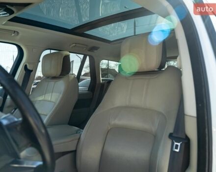 Белый Ленд Ровер Рендж Ровер, объемом двигателя 3 л и пробегом 103 тыс. км за 56900 $, фото 35 на Automoto.ua