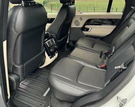 Белый Ленд Ровер Рендж Ровер, объемом двигателя 2.99 л и пробегом 84 тыс. км за 73700 $, фото 10 на Automoto.ua