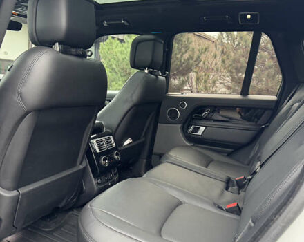 Белый Ленд Ровер Рендж Ровер, объемом двигателя 3 л и пробегом 70 тыс. км за 59000 $, фото 20 на Automoto.ua