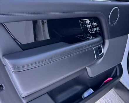 Белый Ленд Ровер Рендж Ровер, объемом двигателя 3 л и пробегом 74 тыс. км за 56000 $, фото 14 на Automoto.ua