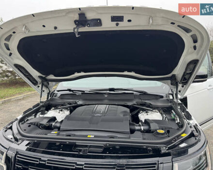 Белый Ленд Ровер Рендж Ровер, объемом двигателя 3 л и пробегом 70 тыс. км за 59000 $, фото 38 на Automoto.ua