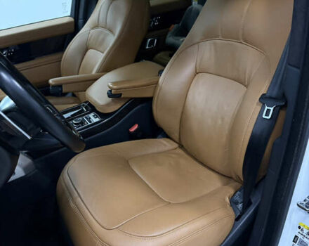 Білий Ленд Ровер Рендж Ровер, об'ємом двигуна 4.37 л та пробігом 104 тис. км за 67000 $, фото 18 на Automoto.ua