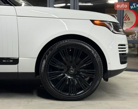 Білий Ленд Ровер Рендж Ровер, об'ємом двигуна 5 л та пробігом 82 тис. км за 54500 $, фото 4 на Automoto.ua