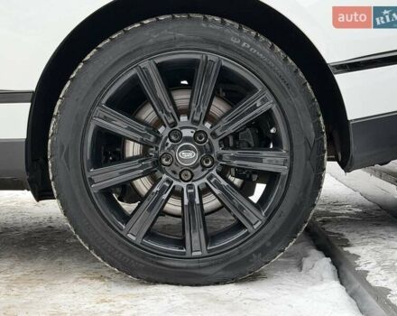 Белый Ленд Ровер Рендж Ровер, объемом двигателя 4.37 л и пробегом 105 тыс. км за 64999 $, фото 17 на Automoto.ua