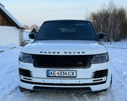 Белый Ленд Ровер Рендж Ровер, объемом двигателя 3 л и пробегом 74 тыс. км за 56000 $, фото 3 на Automoto.ua
