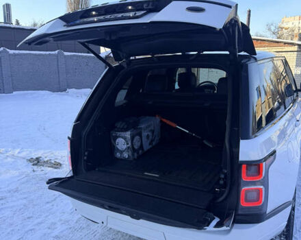 Белый Ленд Ровер Рендж Ровер, объемом двигателя 3 л и пробегом 73 тыс. км за 55000 $, фото 29 на Automoto.ua