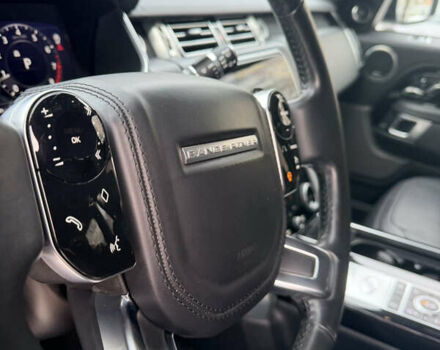 Белый Ленд Ровер Рендж Ровер, объемом двигателя 3 л и пробегом 73 тыс. км за 55000 $, фото 24 на Automoto.ua