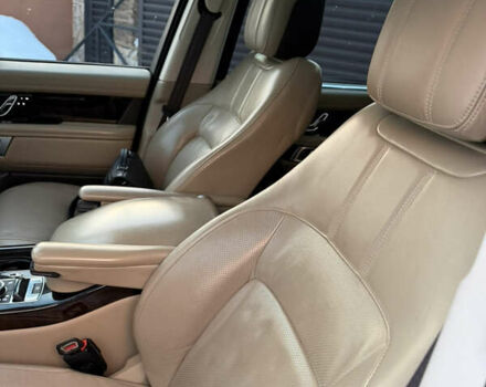 Белый Ленд Ровер Рендж Ровер, объемом двигателя 5 л и пробегом 90 тыс. км за 70000 $, фото 9 на Automoto.ua