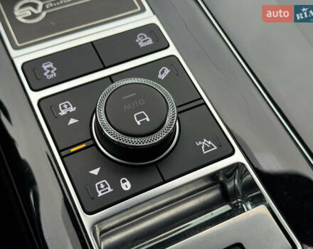 Белый Ленд Ровер Рендж Ровер, объемом двигателя 5 л и пробегом 155 тыс. км за 64999 $, фото 28 на Automoto.ua