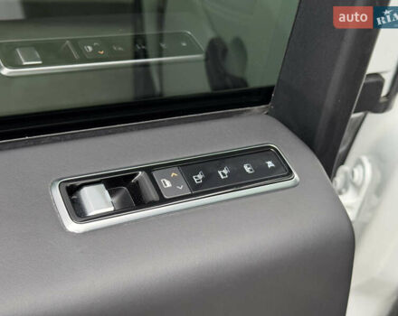 Белый Ленд Ровер Рендж Ровер, объемом двигателя 5 л и пробегом 155 тыс. км за 64999 $, фото 32 на Automoto.ua