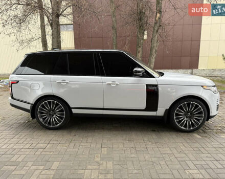 Белый Ленд Ровер Рендж Ровер, объемом двигателя 3 л и пробегом 165 тыс. км за 57500 $, фото 7 на Automoto.ua