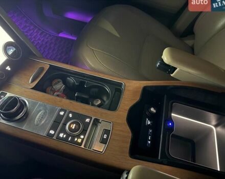 Білий Ленд Ровер Рендж Ровер, об'ємом двигуна 5 л та пробігом 79 тис. км за 68000 $, фото 17 на Automoto.ua