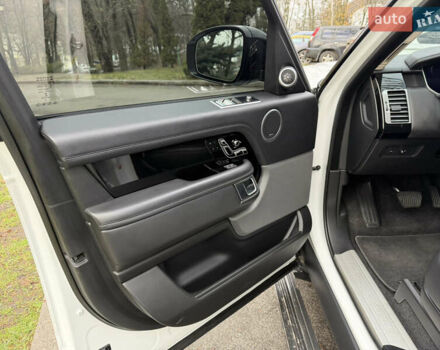 Белый Ленд Ровер Рендж Ровер, объемом двигателя 3 л и пробегом 81 тыс. км за 65000 $, фото 11 на Automoto.ua