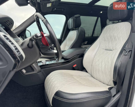 Белый Ленд Ровер Рендж Ровер, объемом двигателя 5 л и пробегом 155 тыс. км за 64999 $, фото 20 на Automoto.ua