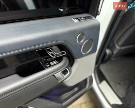 Белый Ленд Ровер Рендж Ровер, объемом двигателя 3 л и пробегом 165 тыс. км за 57500 $, фото 19 на Automoto.ua