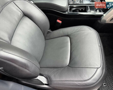 Белый Ленд Ровер Рендж Ровер, объемом двигателя 3 л и пробегом 165 тыс. км за 57500 $, фото 31 на Automoto.ua