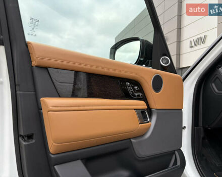 Білий Ленд Ровер Рендж Ровер, об'ємом двигуна 4.37 л та пробігом 71 тис. км за 114900 $, фото 30 на Automoto.ua