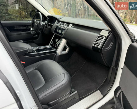 Белый Ленд Ровер Рендж Ровер, объемом двигателя 3 л и пробегом 81 тыс. км за 65000 $, фото 12 на Automoto.ua