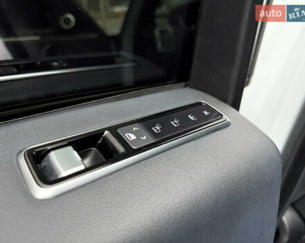 Белый Ленд Ровер Рендж Ровер, объемом двигателя 3 л и пробегом 165 тыс. км за 57500 $, фото 20 на Automoto.ua