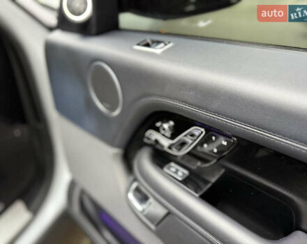 Белый Ленд Ровер Рендж Ровер, объемом двигателя 3 л и пробегом 165 тыс. км за 57500 $, фото 32 на Automoto.ua