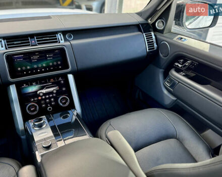 Білий Ленд Ровер Рендж Ровер, об'ємом двигуна 5 л та пробігом 35 тис. км за 65000 $, фото 24 на Automoto.ua