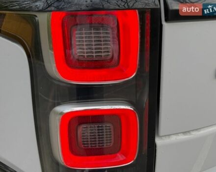 Белый Ленд Ровер Рендж Ровер, объемом двигателя 4.4 л и пробегом 138 тыс. км за 69999 $, фото 7 на Automoto.ua
