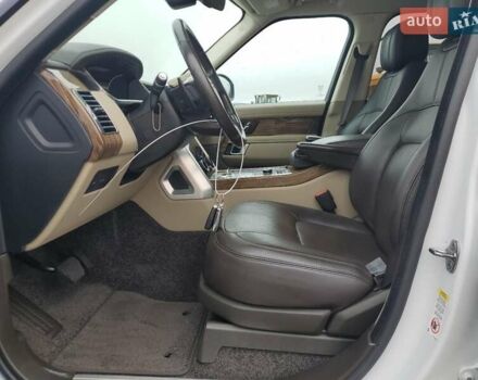 Белый Ленд Ровер Рендж Ровер, объемом двигателя 3 л и пробегом 153 тыс. км за 16700 $, фото 6 на Automoto.ua