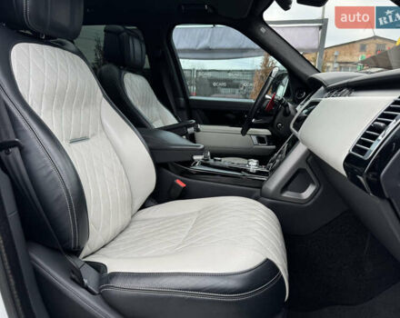 Белый Ленд Ровер Рендж Ровер, объемом двигателя 5 л и пробегом 155 тыс. км за 64999 $, фото 49 на Automoto.ua