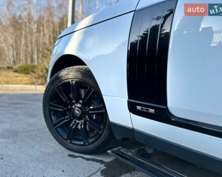 Білий Ленд Ровер Рендж Ровер, об'ємом двигуна 5 л та пробігом 95 тис. км за 65000 $, фото 10 на Automoto.ua