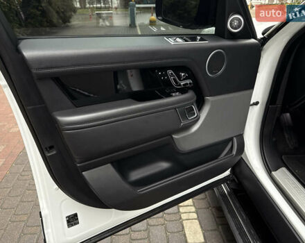 Білий Ленд Ровер Рендж Ровер, об'ємом двигуна 3 л та пробігом 82 тис. км за 49900 $, фото 31 на Automoto.ua