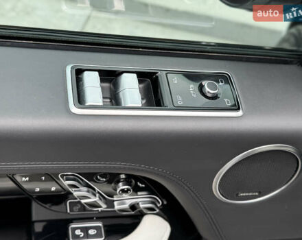 Белый Ленд Ровер Рендж Ровер, объемом двигателя 5 л и пробегом 155 тыс. км за 64999 $, фото 16 на Automoto.ua