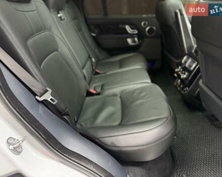 Белый Ленд Ровер Рендж Ровер, объемом двигателя 3 л и пробегом 165 тыс. км за 57500 $, фото 26 на Automoto.ua