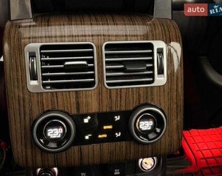 Белый Ленд Ровер Рендж Ровер, объемом двигателя 4.4 л и пробегом 138 тыс. км за 69999 $, фото 38 на Automoto.ua