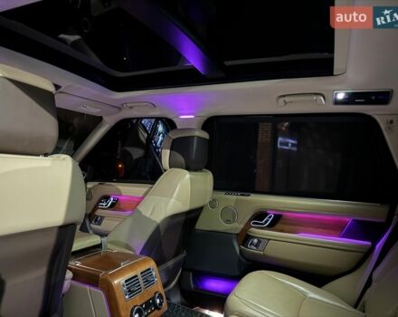 Білий Ленд Ровер Рендж Ровер, об'ємом двигуна 5 л та пробігом 79 тис. км за 68000 $, фото 19 на Automoto.ua