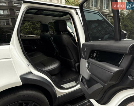 Білий Ленд Ровер Рендж Ровер, об'ємом двигуна 3 л та пробігом 82 тис. км за 49900 $, фото 18 на Automoto.ua