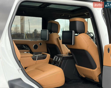 Білий Ленд Ровер Рендж Ровер, об'ємом двигуна 4.37 л та пробігом 71 тис. км за 114900 $, фото 43 на Automoto.ua