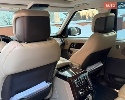 Білий Ленд Ровер Рендж Ровер, об'ємом двигуна 5 л та пробігом 97 тис. км за 65000 $, фото 14 на Automoto.ua