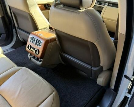 Белый Ленд Ровер Рендж Ровер, объемом двигателя 5 л и пробегом 81 тыс. км за 61900 $, фото 35 на Automoto.ua