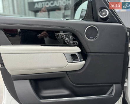 Белый Ленд Ровер Рендж Ровер, объемом двигателя 5 л и пробегом 155 тыс. км за 64999 $, фото 14 на Automoto.ua