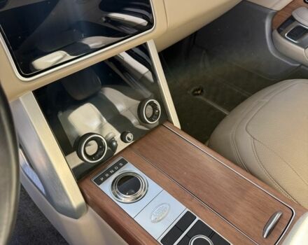 Білий Ленд Ровер Рендж Ровер, об'ємом двигуна 5 л та пробігом 80 тис. км за 66700 $, фото 17 на Automoto.ua