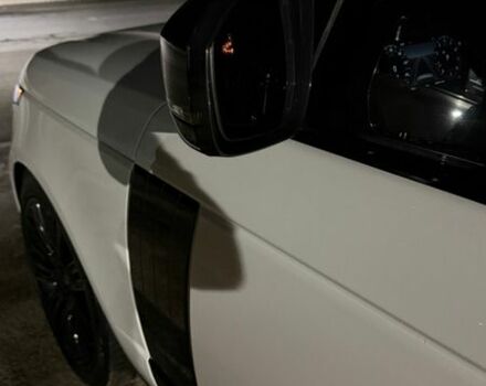 Білий Ленд Ровер Рендж Ровер, об'ємом двигуна 5 л та пробігом 79 тис. км за 68000 $, фото 11 на Automoto.ua