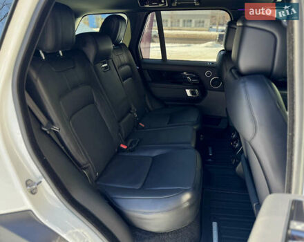 Білий Ленд Ровер Рендж Ровер, об'ємом двигуна 5 л та пробігом 35 тис. км за 65000 $, фото 18 на Automoto.ua