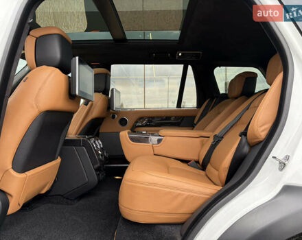 Белый Ленд Ровер Рендж Ровер, объемом двигателя 4.37 л и пробегом 71 тыс. км за 114900 $, фото 32 на Automoto.ua