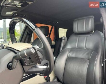 Ленд Ровер Рендж Ровер 2019 в Киеве на Automoto.ua Белый Ленд Ровер Рендж Ровер, объемом двигателя 2.99 л и пробегом 83 тыс. км за 65500 $, фото 10 на Automoto.ua